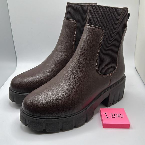 CUSHIONAIRE Women's slip on chelsea boot +Memory Foam 6.5 WIDE CHOCOLATE - Picture 3 of 7